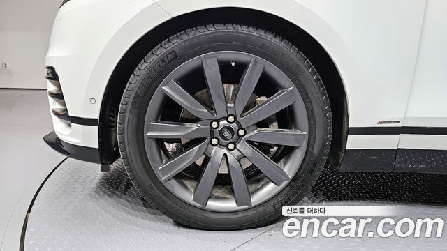 Land Rover Range Rover Velar 3.0 D300 R-Dynamic HSE 2020 — фото 5
