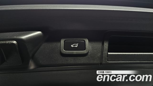 Land Rover Range Rover Velar 3.0 D300 R-Dynamic HSE 2020 — фото 20