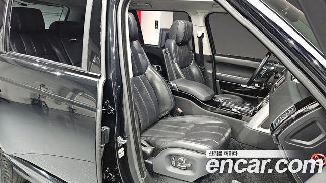 Land Rover Range Rover (IV) 4.4 SDV8 AB LWB DIESEL 2016 — фото 12