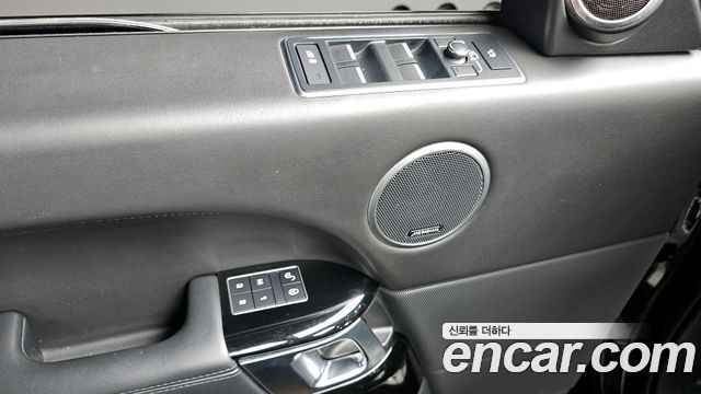 Land Rover Range Rover (IV) 4.4 SDV8 AB LWB DIESEL 2016 — фото 14
