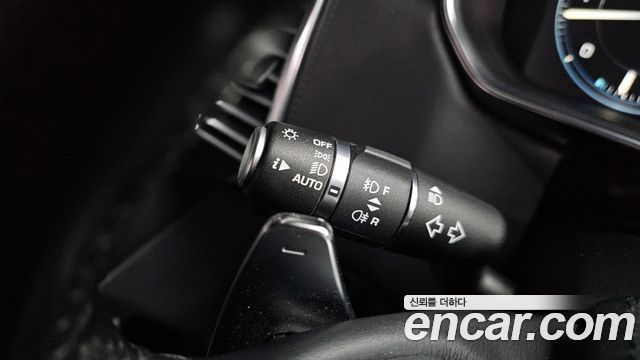Land Rover Range Rover (IV) 4.4 SDV8 AB LWB DIESEL 2016 — фото 15