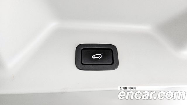 Land Rover Range Rover (IV) 4.4 SDV8 AB LWB DIESEL 2016 — фото 18