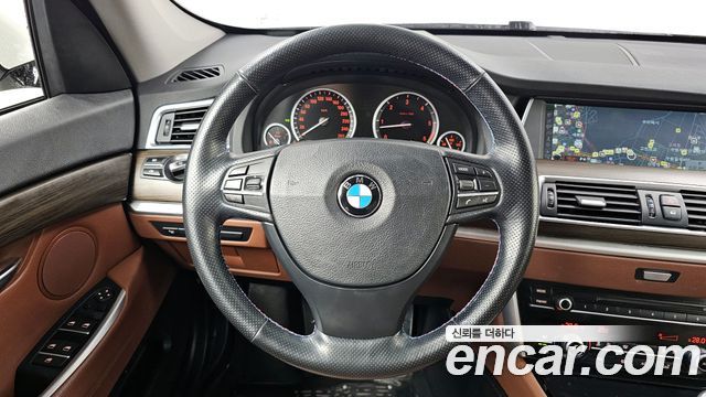 BMW 5 Series GT (F07) GT 30d xDrive 2013 — фото 13