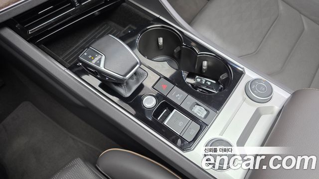 Volkswagen Touareg (III) 3.0 TDI Prestige 2023 — фото 9