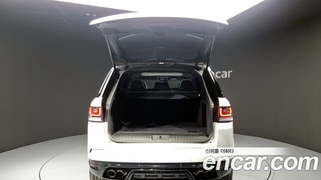 Land Rover Range Rover Sport (II) 5.0 SVR 2016 — фото 20