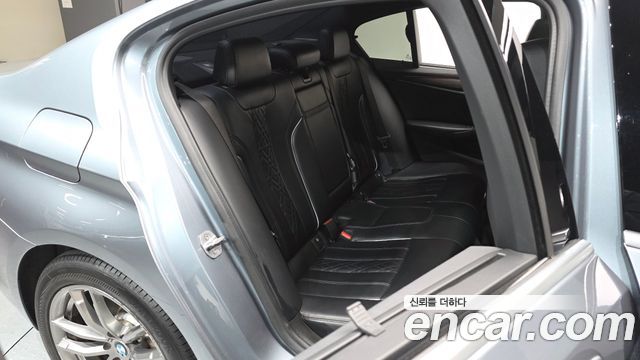 BMW 5 Series (G30) 530i M Sport Package Plus 2018 — фото 11