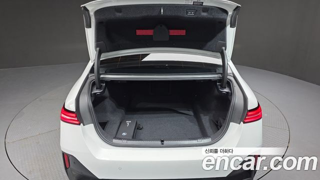 BMW 5 Series (G60) 520i M Sport 2025 — фото 24