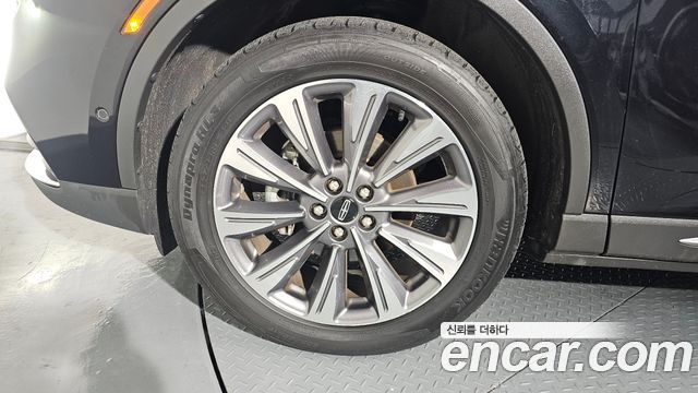 Lincoln Corsair 2.0 Reserve AWD 2020 — фото 5