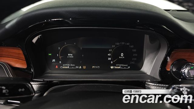 Lincoln Corsair 2.0 Reserve AWD 2020 — фото 8