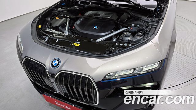 BMW 7 Series (G70) 750e xDrive M Sport 2025 — фото 6