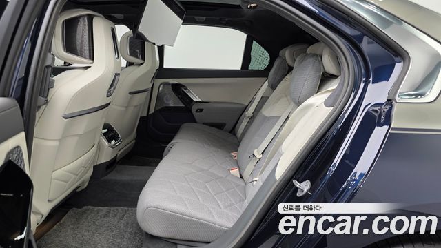 BMW 7 Series (G70) 750e xDrive M Sport 2025 — фото 12
