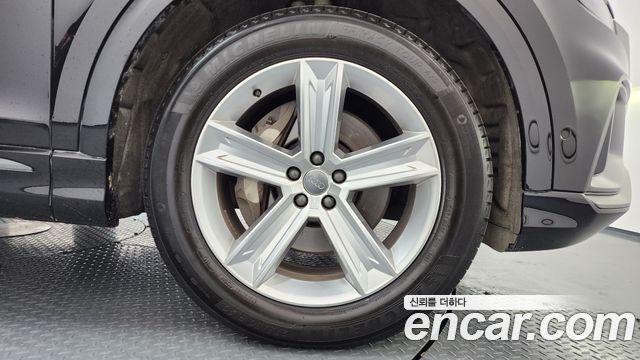 Audi Q8 (4M) 45 TDI Quattro Premium 2021 — фото 5