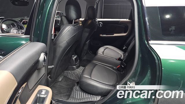 MINI Cooper D Countryman ALL4 2nd 2018 — фото 12