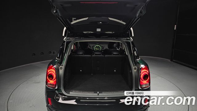 MINI Cooper D Countryman ALL4 2nd 2018 — фото 20