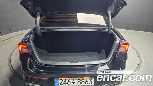 Kia K5 (III) 1.6 Turbo Prestige 2023 — фото 20