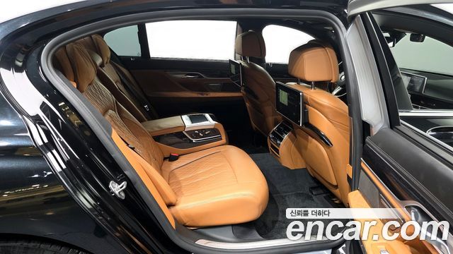BMW 7 Series (G11) 745Le iPerformance M Sport 2020 — фото 16