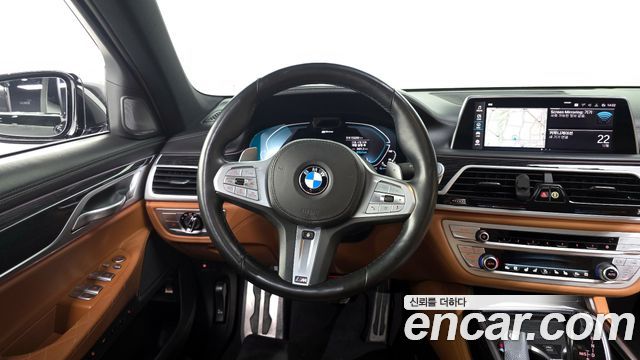 BMW 7 Series (G11) 745Le iPerformance M Sport 2020 — фото 17