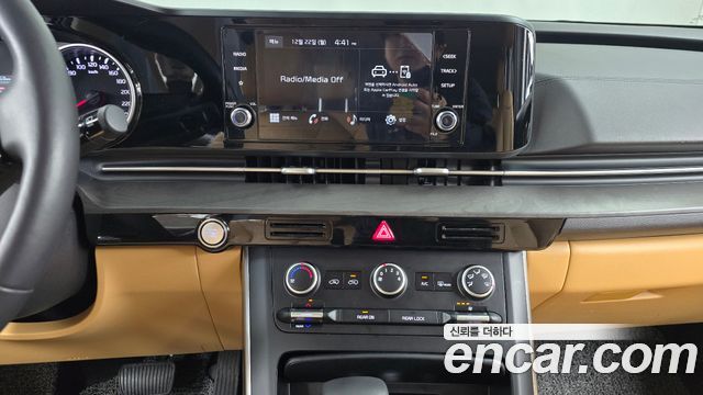 Kia Carnival (IV) Gasoline 9-Seater Prestige 2023 — фото 14