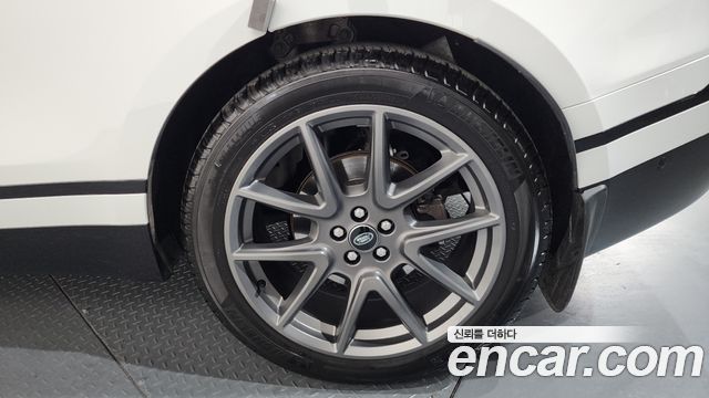 Land Rover Range Rover Velar 3.0 P400 Dynamic HSE 2025 — фото 5