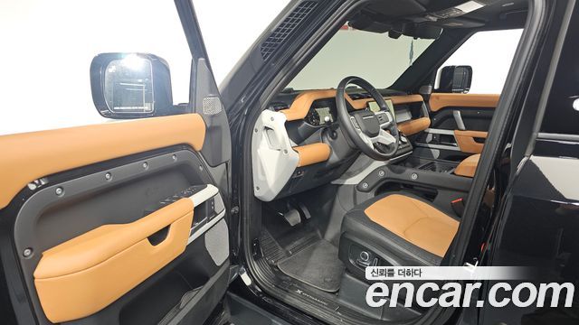 Land Rover Defender (L663) 130 D300 X-Dynamic HSE 2024 — фото 10