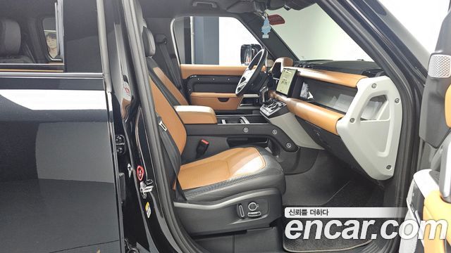 Land Rover Defender (L663) 130 D300 X-Dynamic HSE 2024 — фото 11