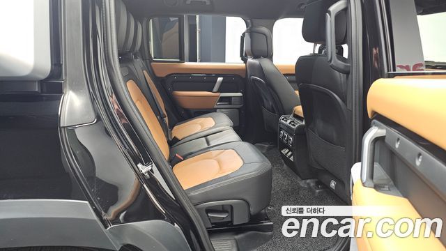 Land Rover Defender (L663) 130 D300 X-Dynamic HSE 2024 — фото 12