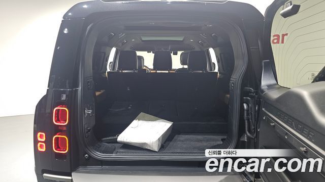 Land Rover Defender (L663) 130 D300 X-Dynamic HSE 2024 — фото 20