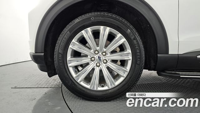 Ford Explorer (VI) 2.3 LimIted 4WD 2020 — фото 5