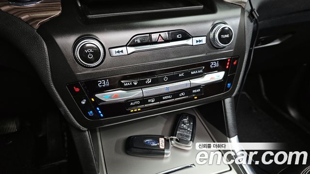 Ford Explorer (VI) 2.3 LimIted 4WD 2020 — фото 17