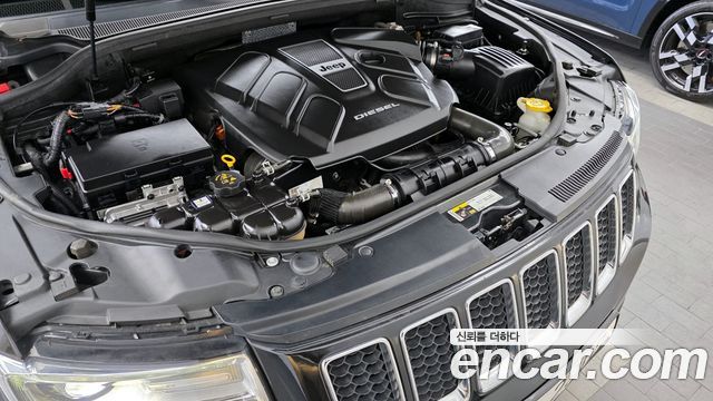 Jeep Grand Cherokee 3.0 Diesel Overland WK2 2016 — фото 6