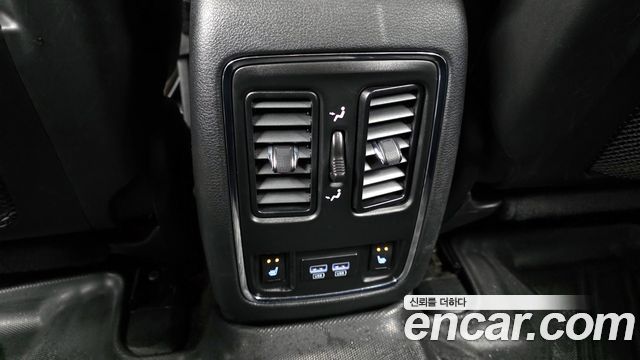 Jeep Grand Cherokee 3.0 Diesel Overland WK2 2016 — фото 19