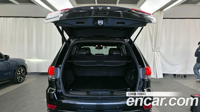 Jeep Grand Cherokee 3.0 Diesel Overland WK2 2016 — фото 20