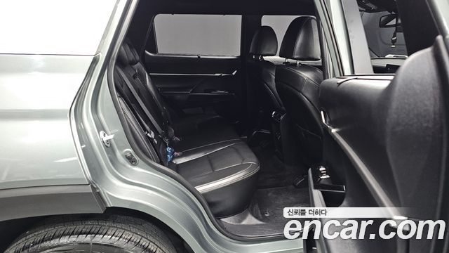 KG Mobility (SsangYong) Torres Gasoline 1.5 2WD T7 2024 — фото 12