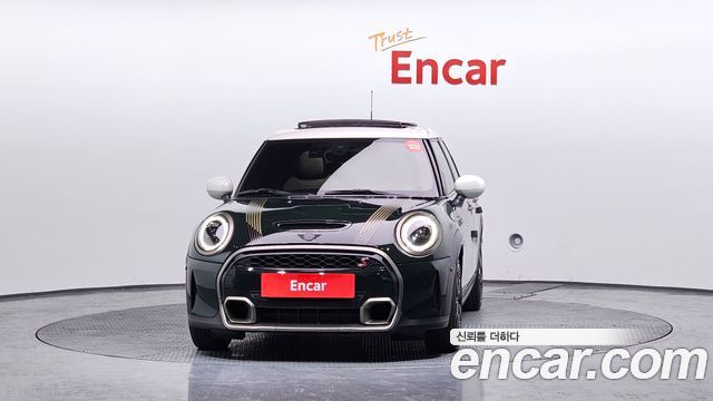 MINI Cooper S 5Door Resolute Edition 3rd Gen 2023 — фото 3