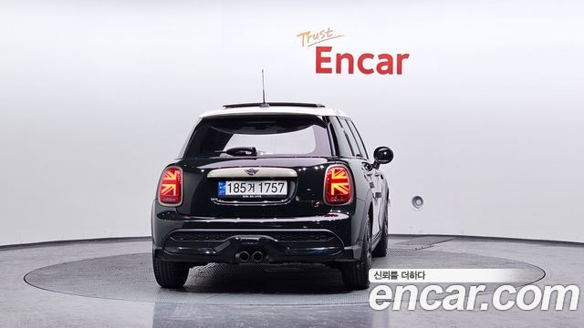MINI Cooper S 5Door Resolute Edition 3rd Gen 2023 — фото 4
