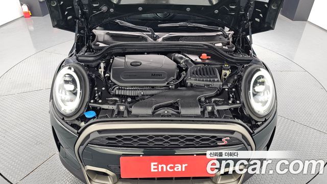 MINI Cooper S 5Door Resolute Edition 3rd Gen 2023 — фото 6
