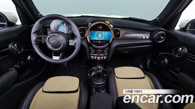 MINI Cooper S 5Door Resolute Edition 3rd Gen 2023 — фото 7