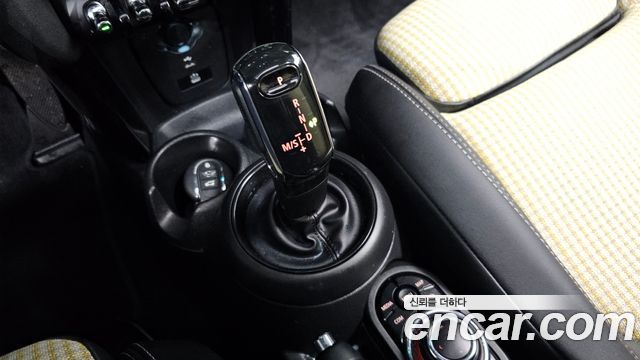 MINI Cooper S 5Door Resolute Edition 3rd Gen 2023 — фото 9