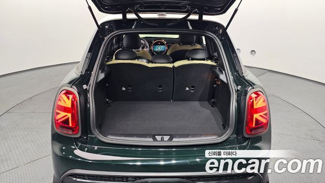 MINI Cooper S 5Door Resolute Edition 3rd Gen 2023 — фото 20