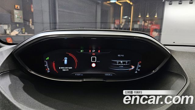 Peugeot 3008 (II) 1.6 BlueHDi GT Line 2018 — фото 8