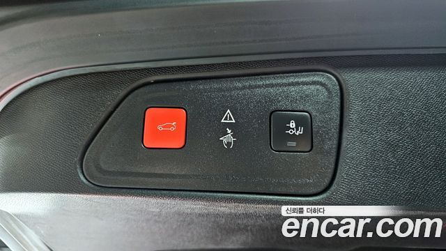 Peugeot 3008 (II) 1.6 BlueHDi GT Line 2018 — фото 18