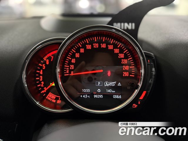 MINI Cooper Countryman HIGH 2nd 2018 — фото 17