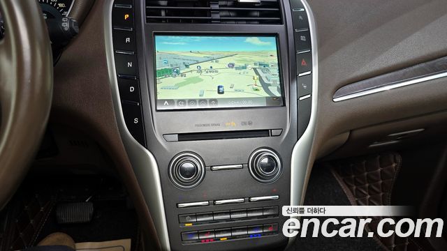 Lincoln MKC 2.0 AWD 2018 — фото 15
