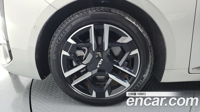 Kia K8 2.5 Gasoline 2WD Noblesse 2025 — фото 5