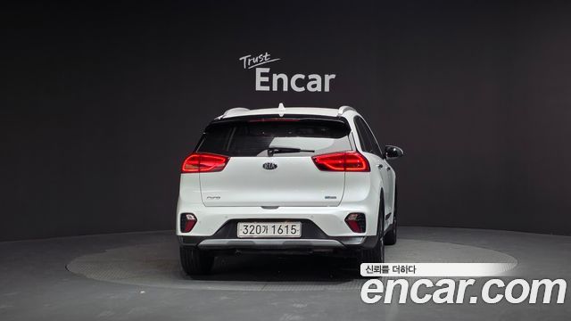 Kia Niro 1.6 HEV Noblesse Special 2021 — фото 4
