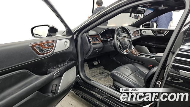 Lincoln Continental (X) 3.0 AWD 2019 — фото 10