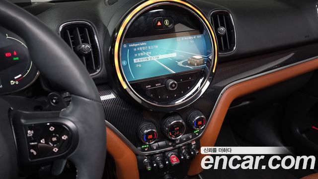 MINI Cooper S Countryman ALL4 Classic 2nd 2024 — фото 17