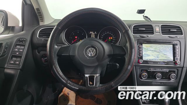 Volkswagen Golf (VI) 1.6 TDI Blue Motion StyleEdition 2013 — фото 13