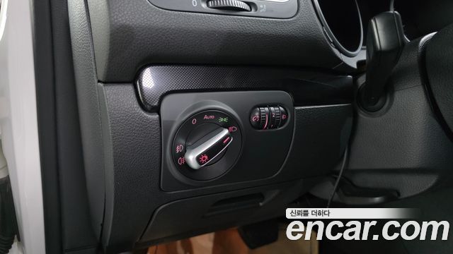 Volkswagen Golf (VI) 1.6 TDI Blue Motion StyleEdition 2013 — фото 18