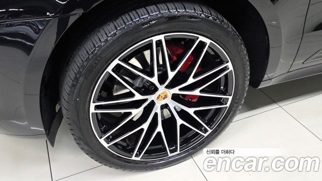 Porsche Macan 2.9 S 2022 — фото 23